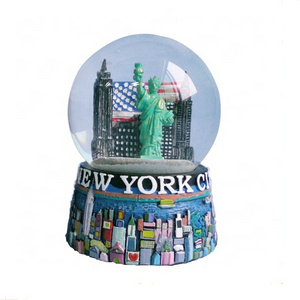 custom holiday decoration resin new york souvenir gift water snow globe with the Statue of Liberty