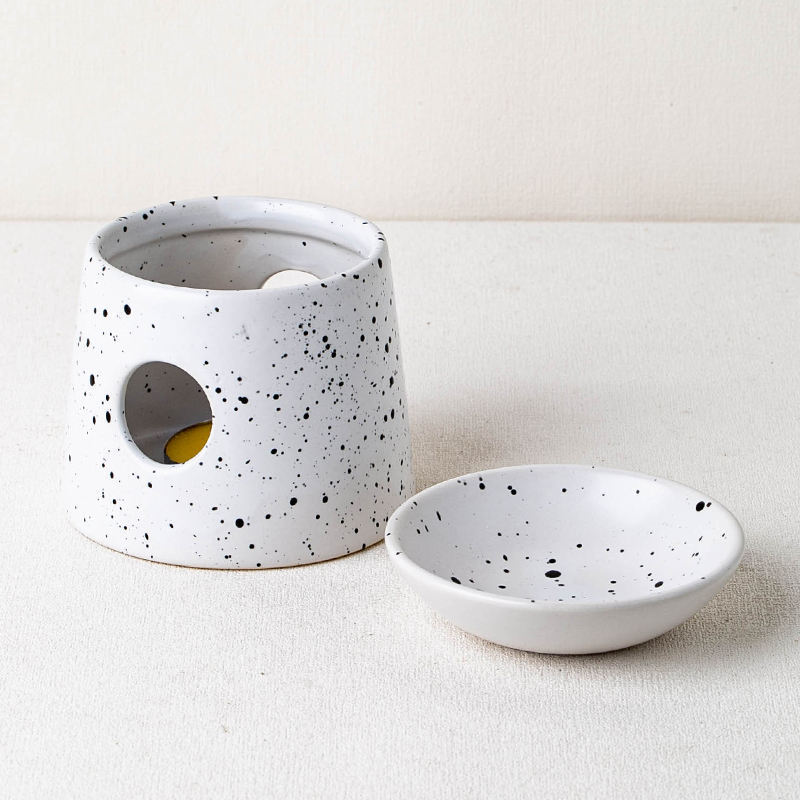 Factory Price Dots Pattern Ceramic Cheap Incense Oil Fragrance Burner Oud Oil and Scented Candle Holder