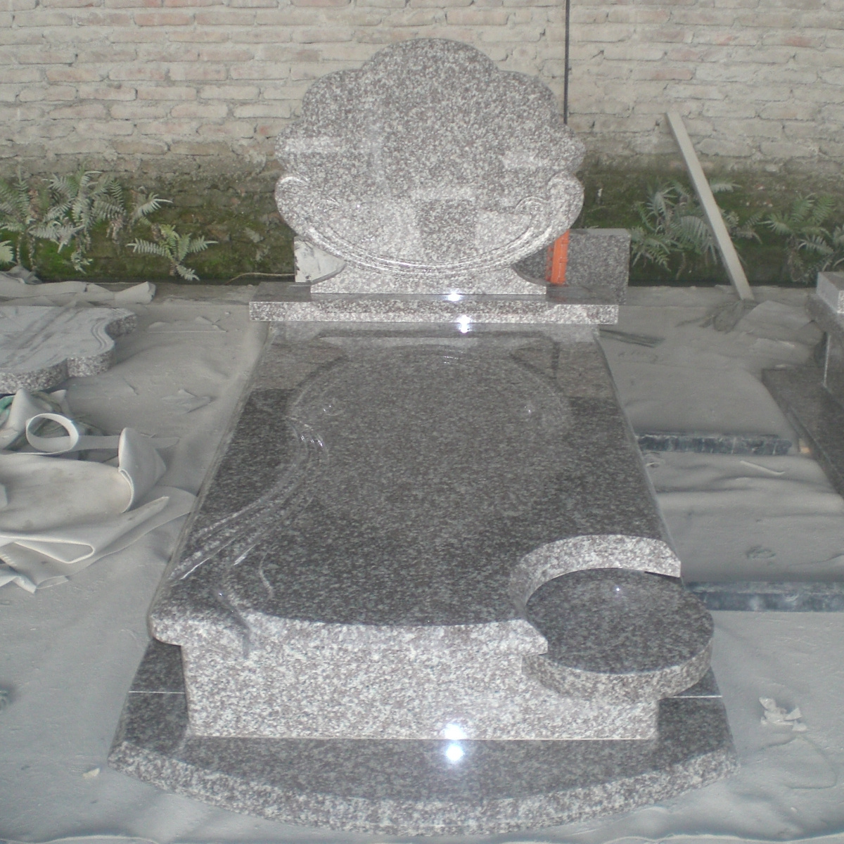 Good Quality G664 Granite Monuments Tombstone Headstone Gravestone