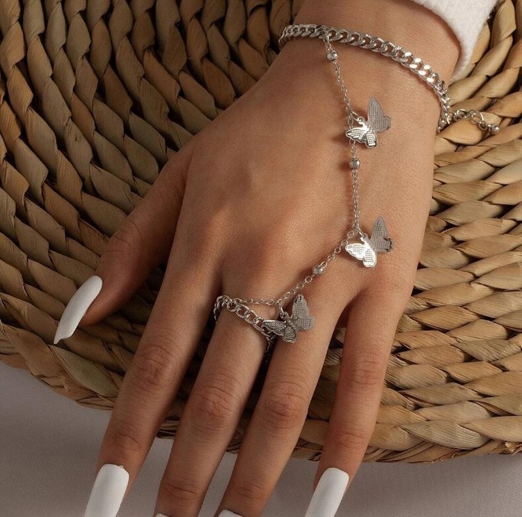 Finger Ring Bracelet Boho Vintage Hand Harness Slave Chain Finger Ring Bracelet Dainty Butterfly Conjoined Rings Bracelet