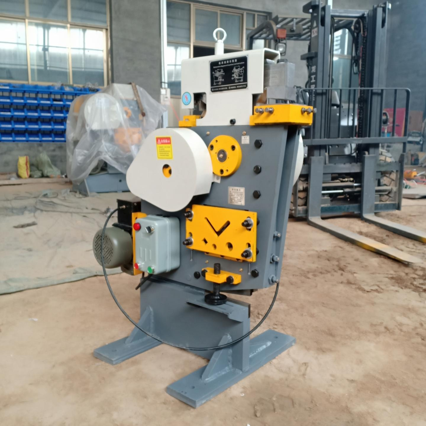 Angle Iron Punching Shearing Machine Electric Combine Punching and Shearing Machine Ironworker