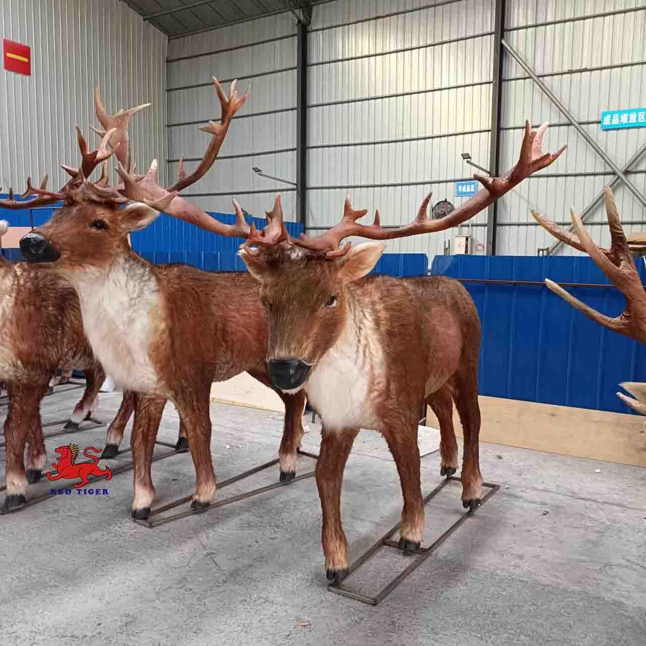 Christmas Decoration Reindeer Large size Big Animal Elk Sika Deer for Outdoor Standing Sitting Deer