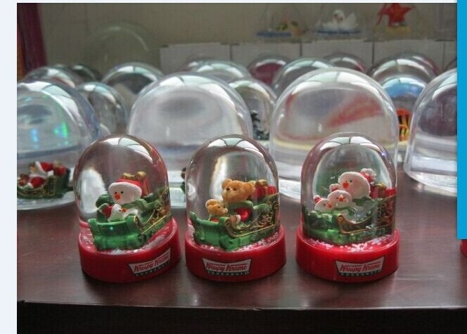 Resin Custom Snow Globe Manufacturers Snow Globe For Wedding Birthday Music Box Gift