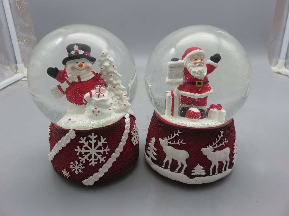 New product resin craft resin snow globe for gift