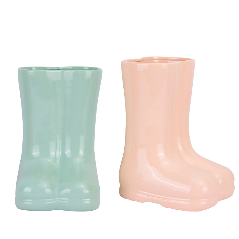 Redeco Creative Rain Boots Shaped Flower Arrangement Glazed Table Flower Vase Ceramic Vase For Home Decoration