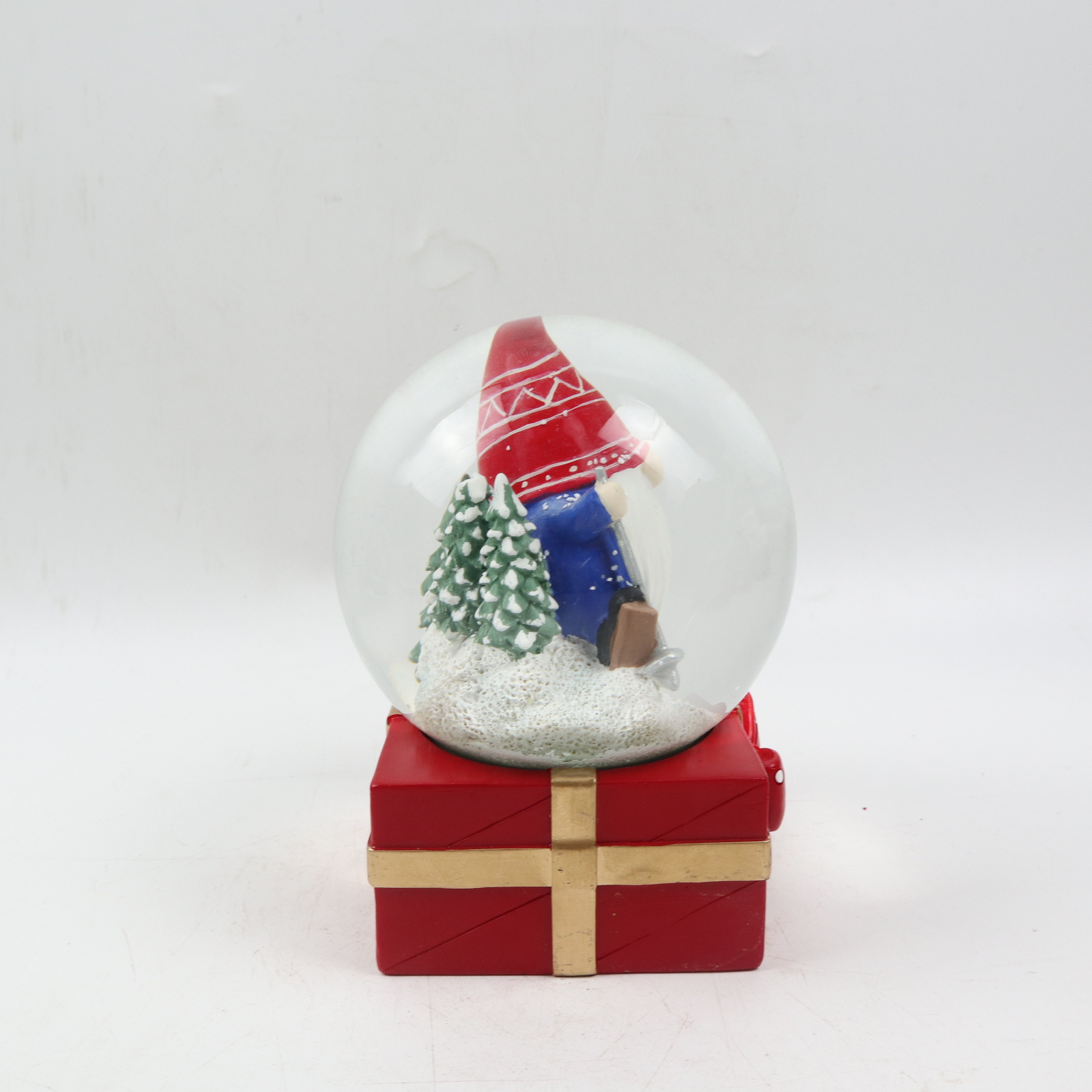 Resin Souvenir Snow Globe Christmas Snow Ball For Home Decoration