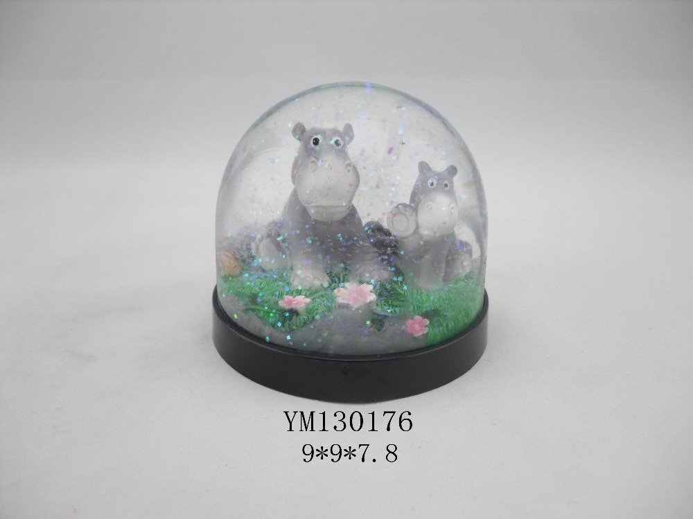 Resin snow globe snow ball,snow globe with figurine inside