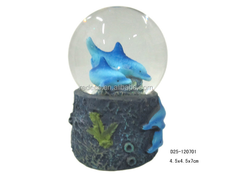 Good Quality Cheap Price Resin Undersea World Glass Globe Snow Globe For Gifts