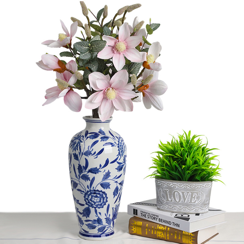 Redeco Wholesale China Porcelain White And Blue Porcelain Vase Nordic Vase Flower Vase Home Decor