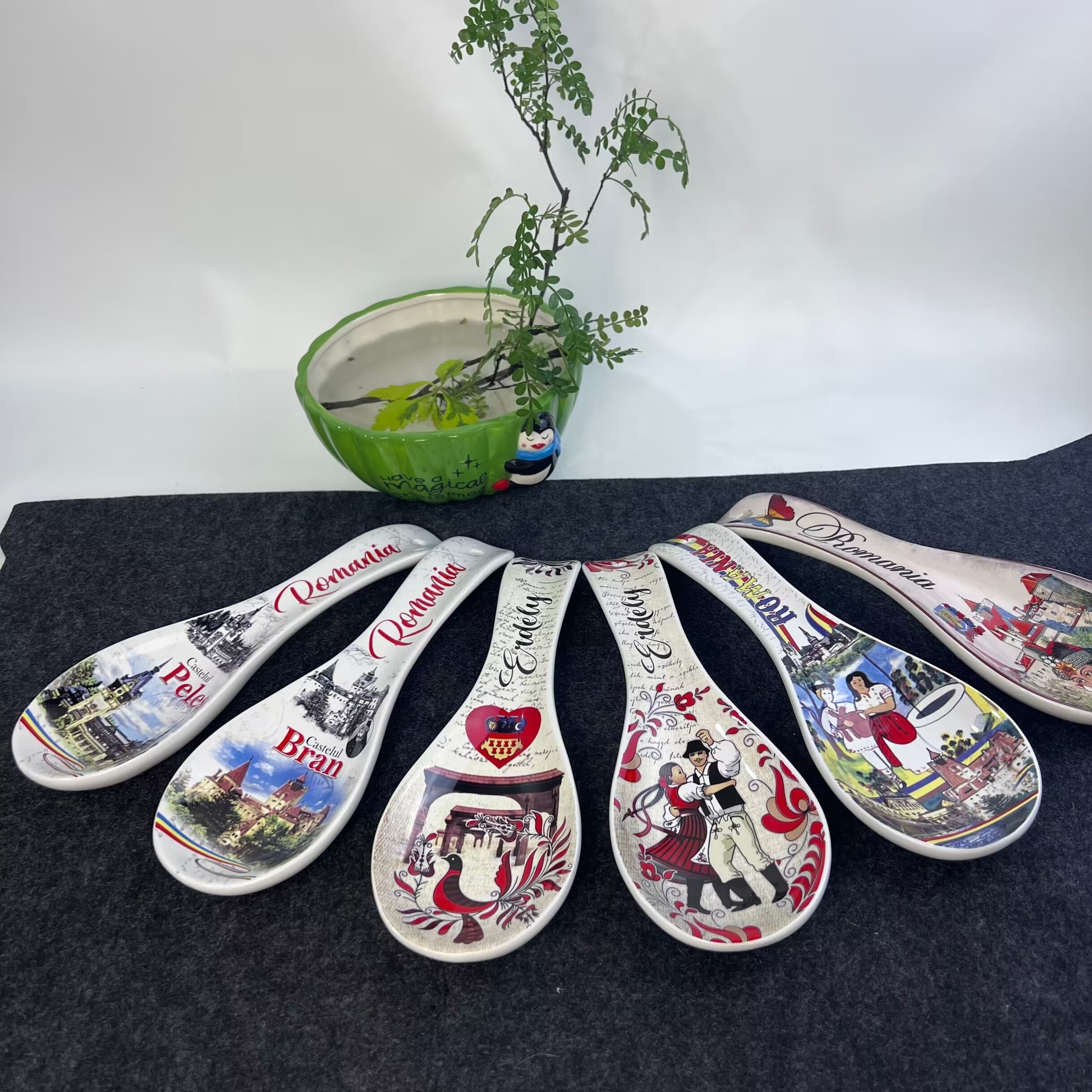 Decals hot selling European and American style ceramic modeling spoon home decoration kitchen utensils spoon holder