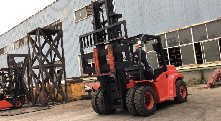 REDLIFT 7ton forklift with Diesel power Chinese heavy forklift with capacity 7000kg great power