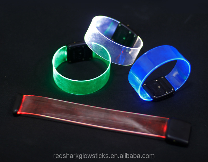 The latest magnetic glow-emitting bracelet LED magnetic bracelet LED luminous wristband adjustable bracelet to light up the part