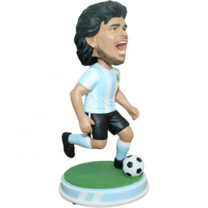 Hot selling Diego Maradona Starting Lineup Dribbling Bobblehead Doll Customized the greatest footballer Maradona figurine