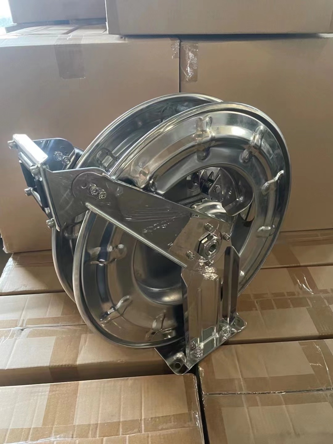 LC stainless steel Spring Driven Hose Reel 1/2 in. x 50 ft. Light Duty Hose Reel