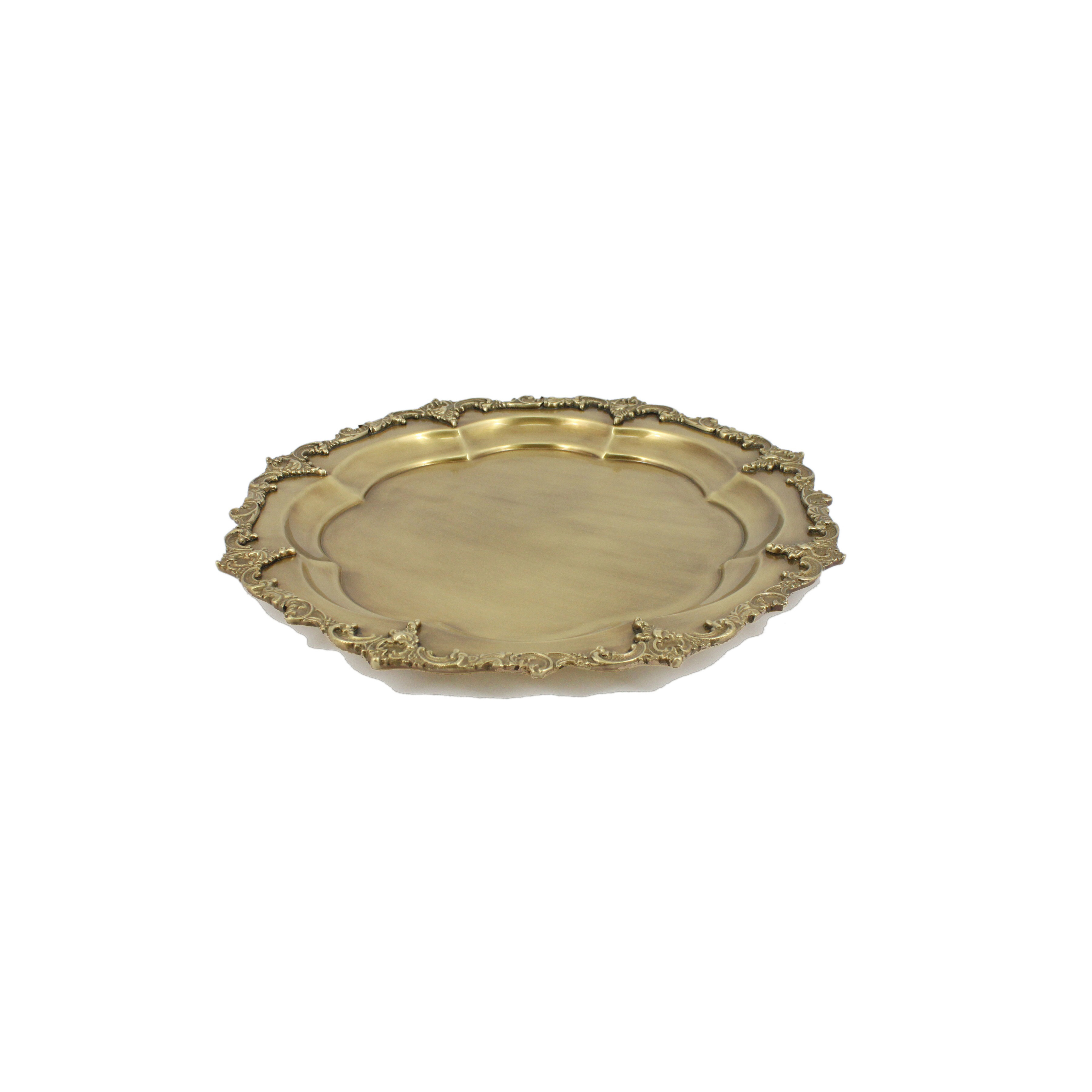 Elegant Design Metal Tray Standard Quality Silver Color Dry Fruit Serving Tray Use For Dinnerware In Bulk