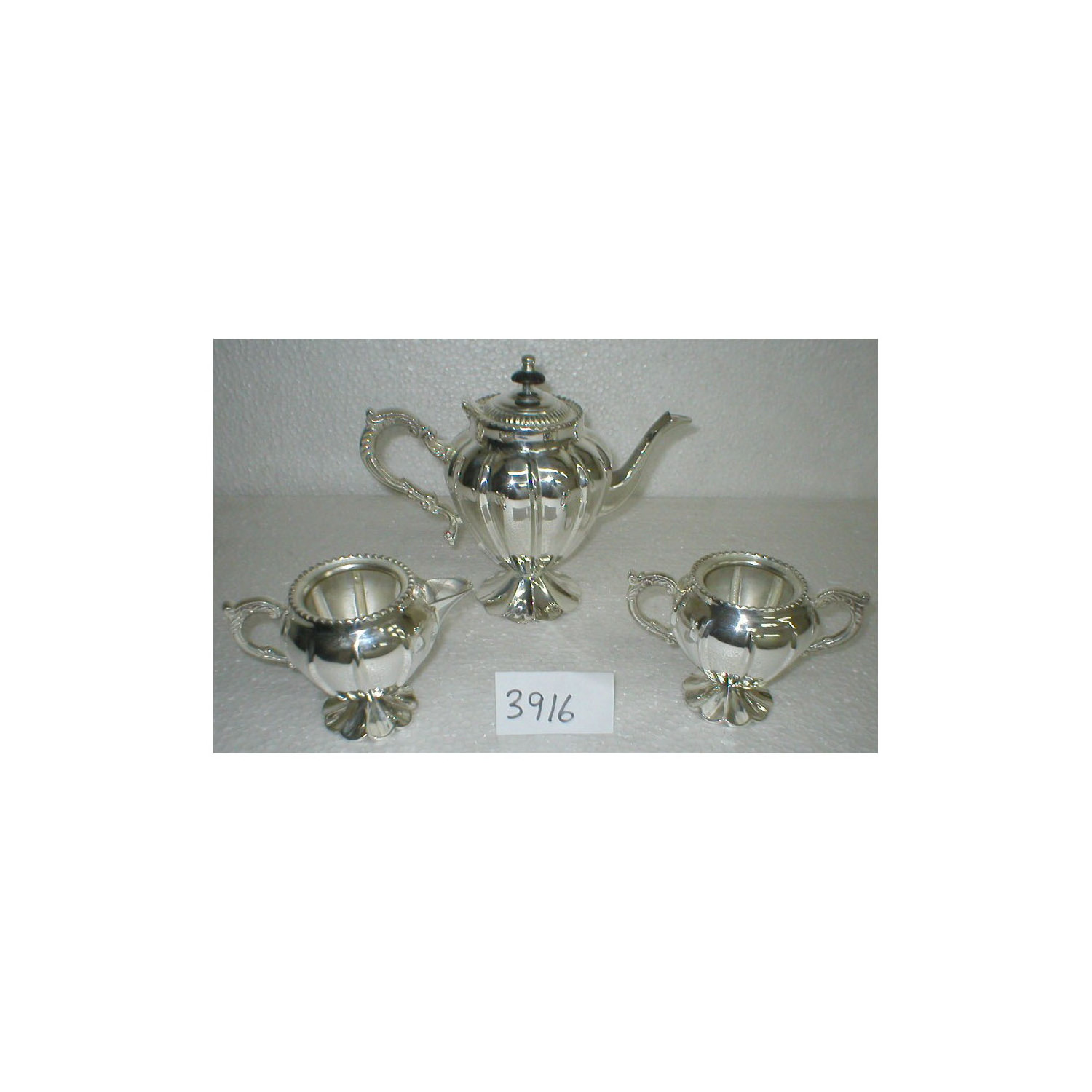 Top Quality Silver Plating Tea Pot Set Attractive Design Metal Tea Set Using For Restaurant Handmade In Bulk