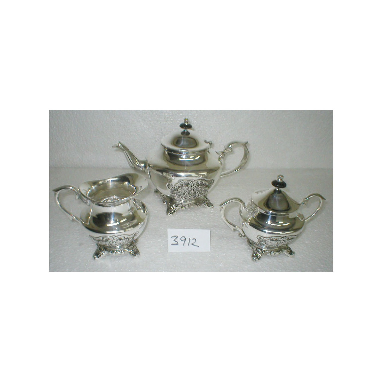 Top Quality Silver Plating Tea Pot Set Attractive Design Metal Tea Set Using For Restaurant Handmade In Bulk