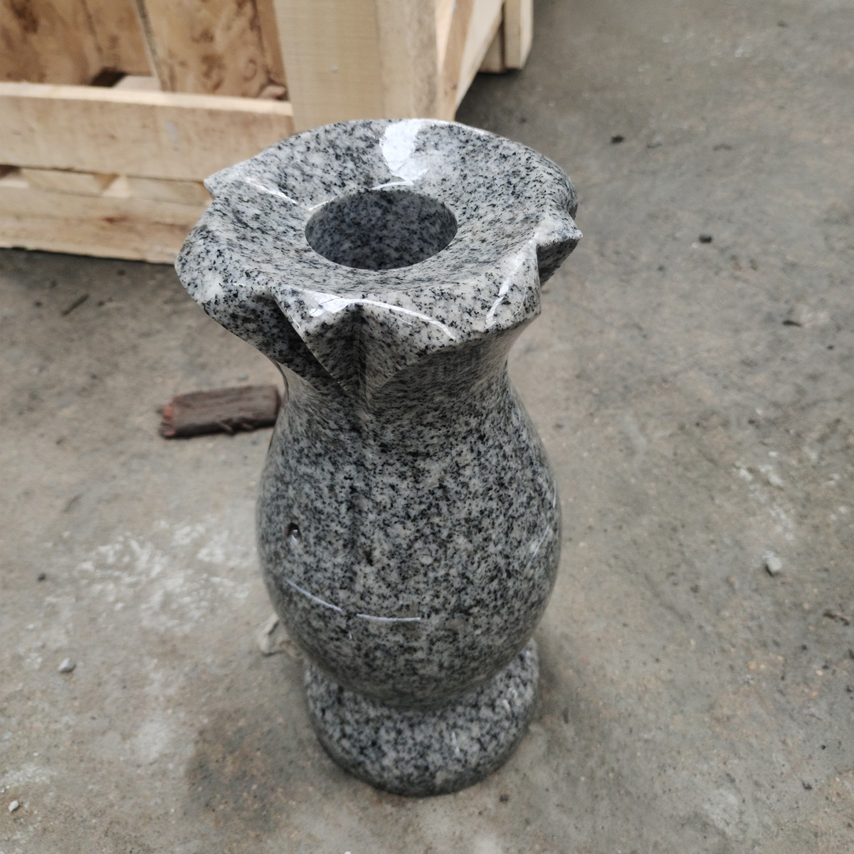 Refine Stone supply natural black granite memorial vase headstone