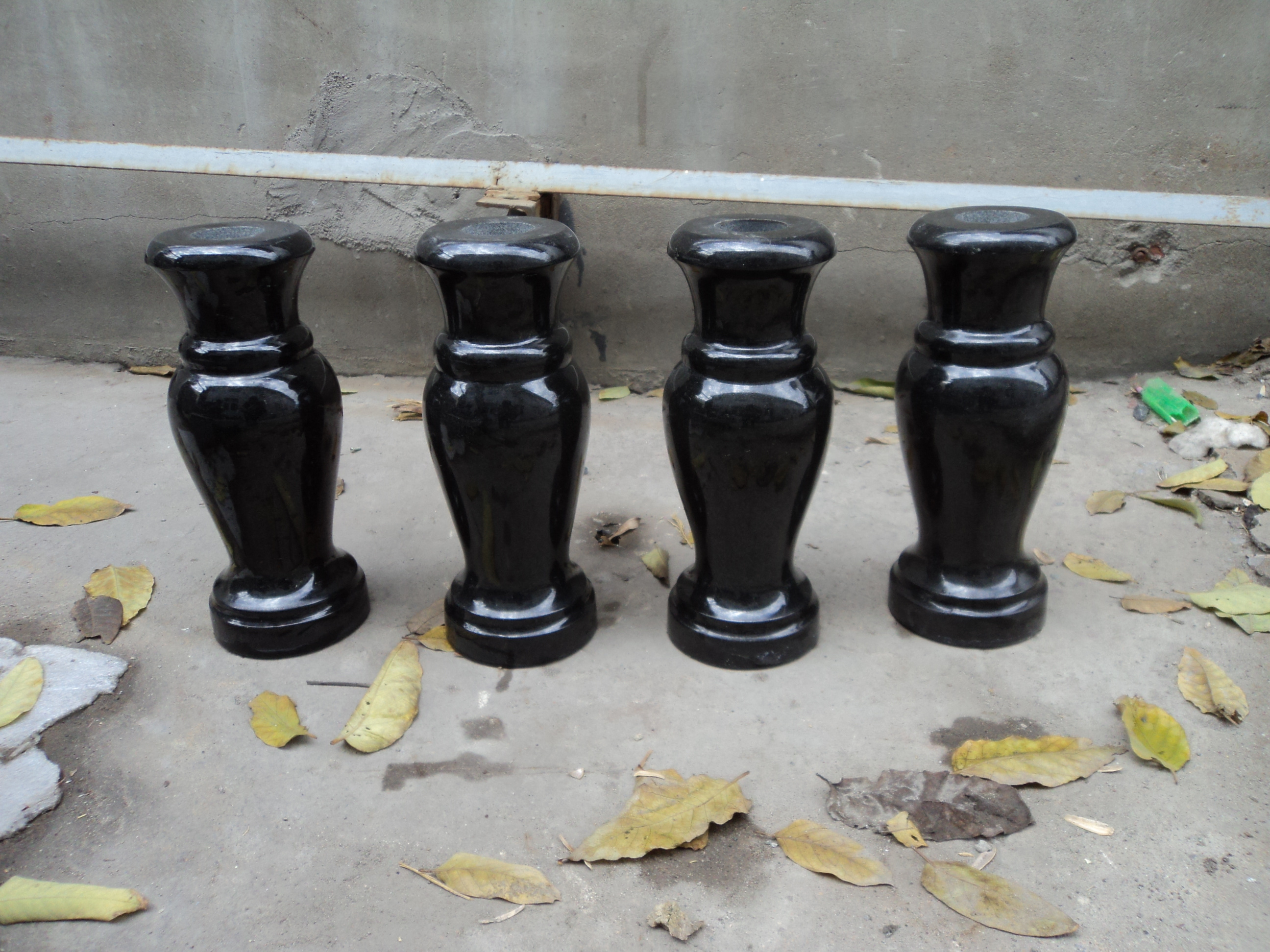 China Black granite flower vases for tombstones