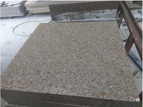 Yellow Granite G682 Swimming Pool Paver Pool Coping, Bullnose Granite Natural Stone