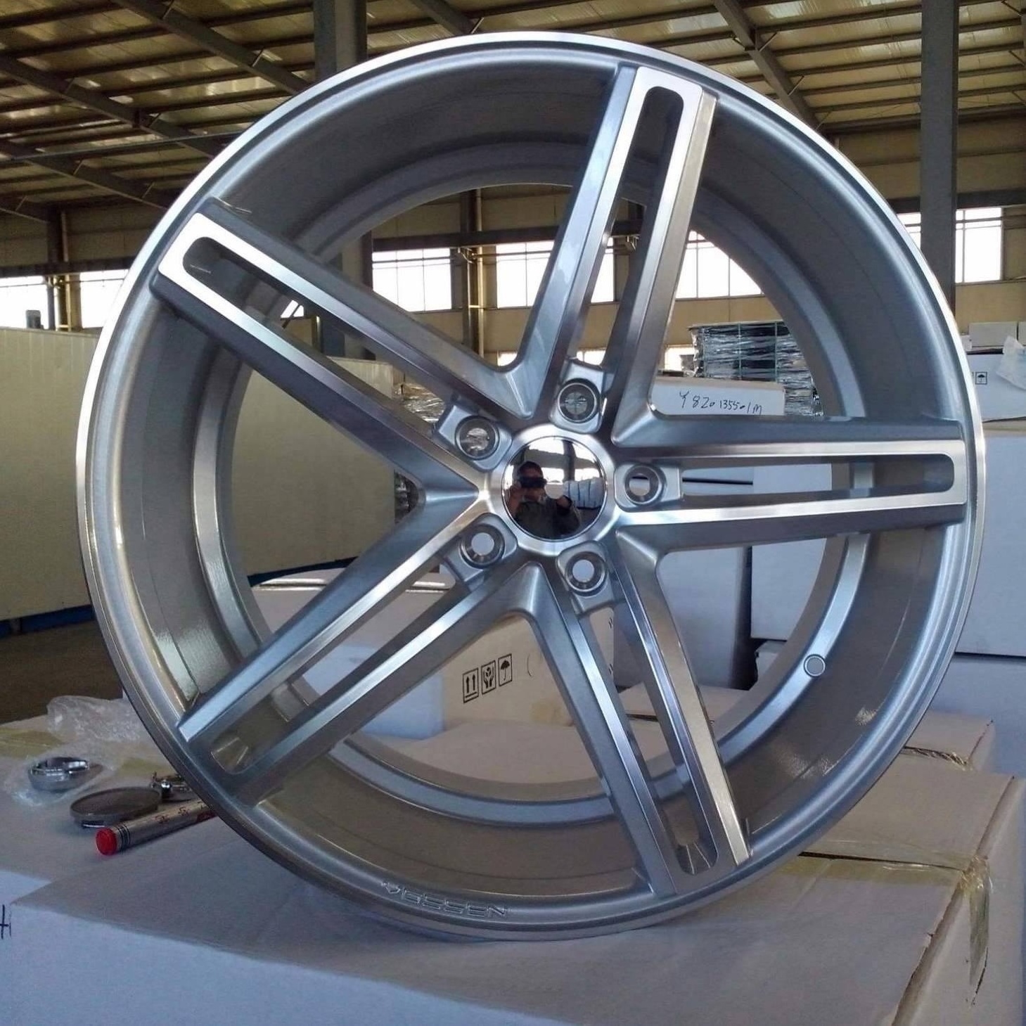 Full Size 14 15 17 19 20 Inch 4/5/8*100/105/108/110/114.3 Passenger Car Alloy Wheel Rims  Five Star