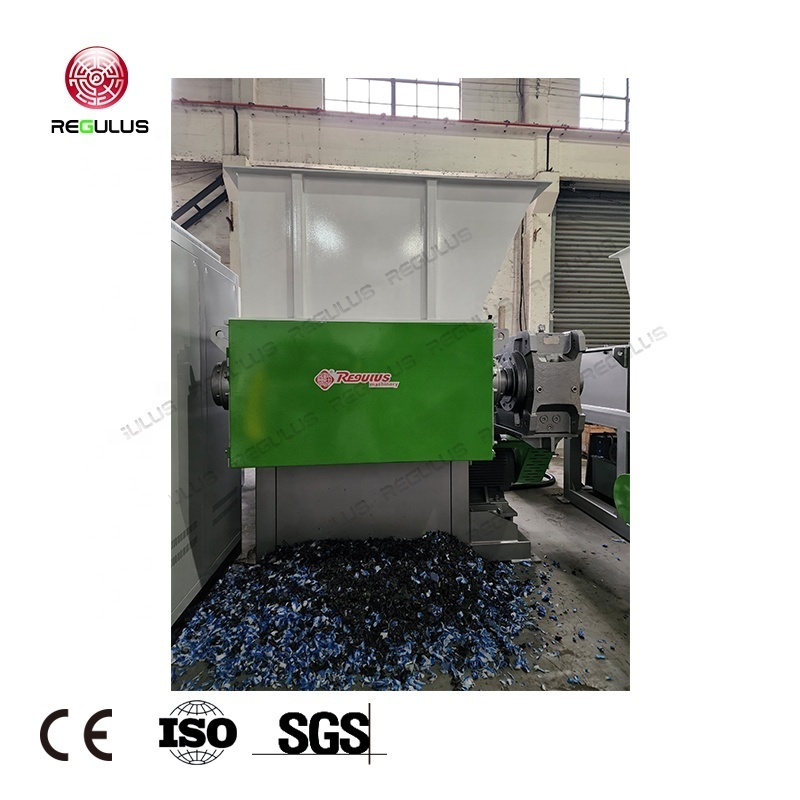 Plastic Blue Barrel, Pallets, Plates Hard Plastic and Films, Bags, Foil Plastic Single Shaft Shredder Machines