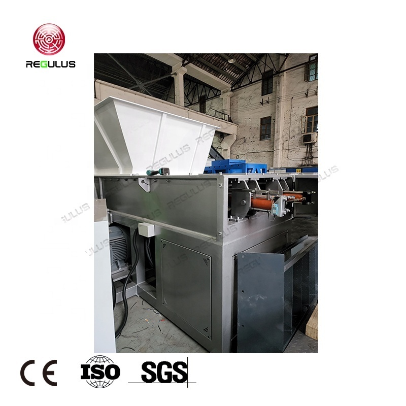 Plastic Blue Barrel, Pallets, Plates Hard Plastic and Films, Bags, Foil Plastic Single Shaft Shredder Machines