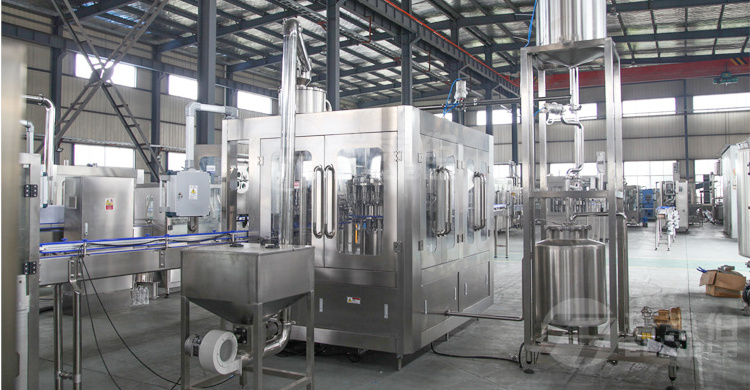 Carbonated Soft Drink Soda Water Production Line / Bottling Machine