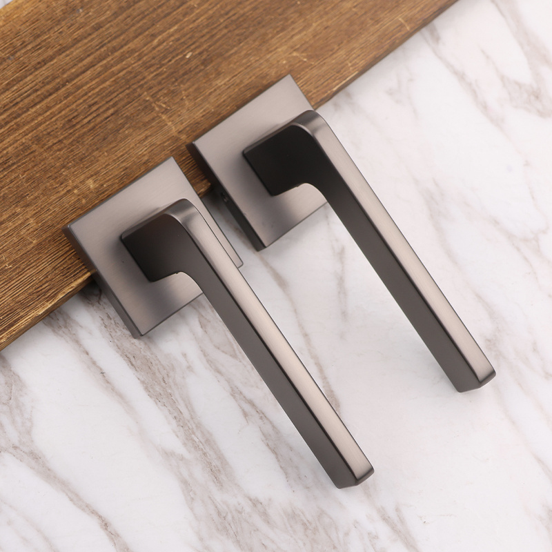 Aluminum Alloy Grey Black Brass Finishes Square Simple Luxury Modern Design Wooden Door Handles Lever Handle Locks