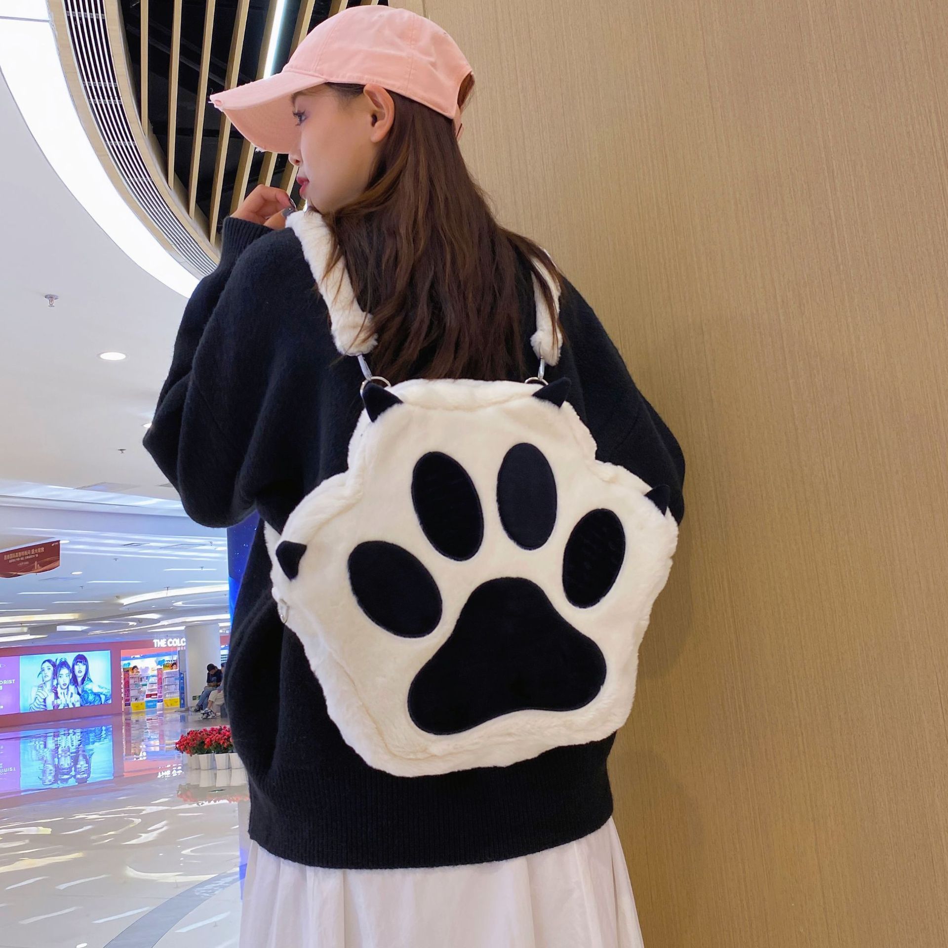 Cute Cat Paw Shoulder Bag 2023 New Design Plush Backpack Soft Girl Large Capacity Students Quirky Backpacks