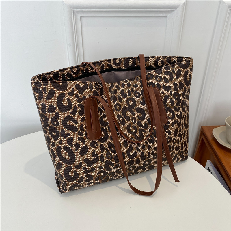 Fashion Leopard Print Portable Shoulder Underarm Tote Bag Trendy 2022 Handbags Wholesale Designer Inspired