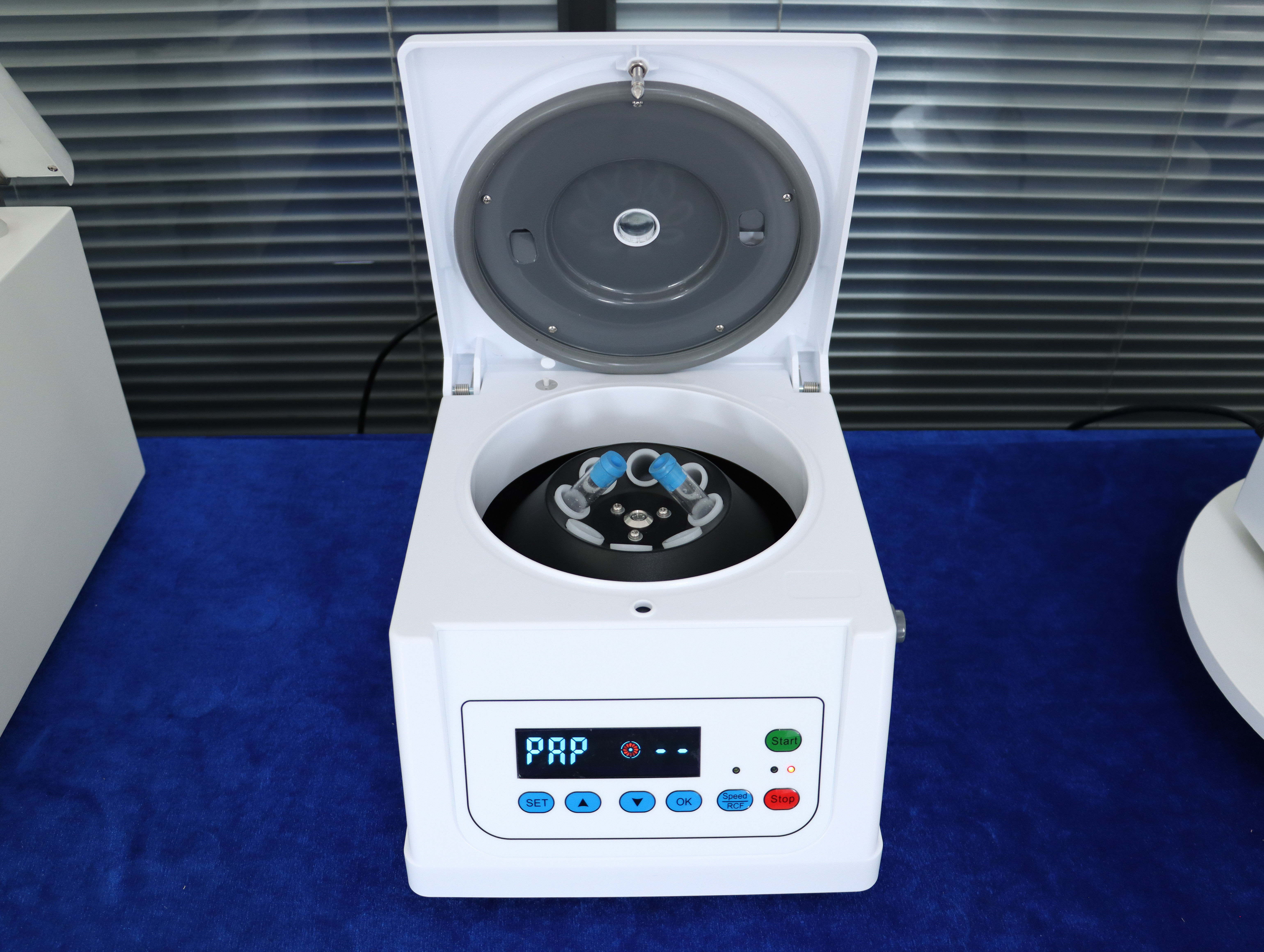 4000 Rpm Digital Medical Micro Mini Lab Blood Prp Prf Centrifuge Machine Price for Plasma