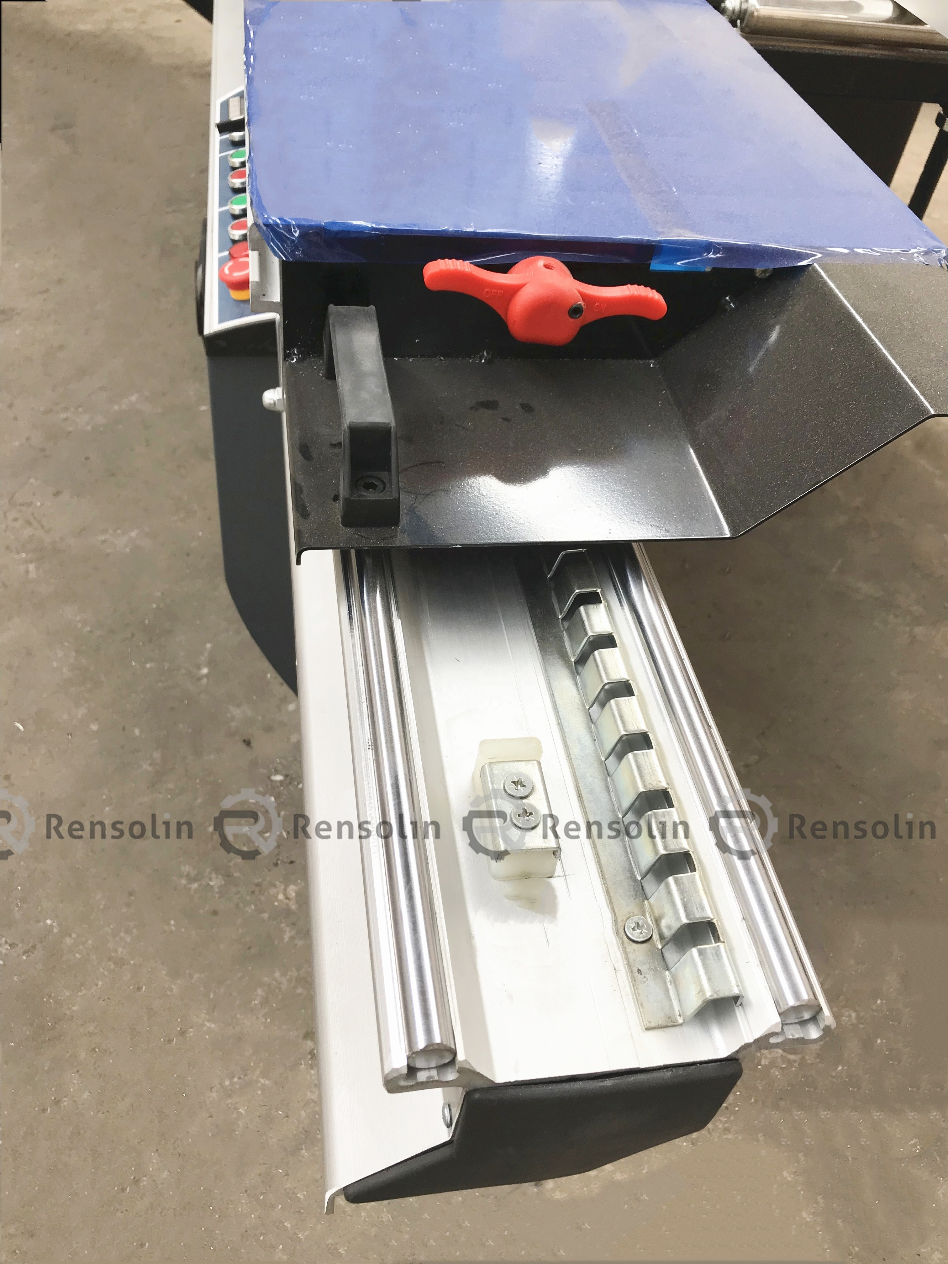 Sliding table saw melamine board cutting machine