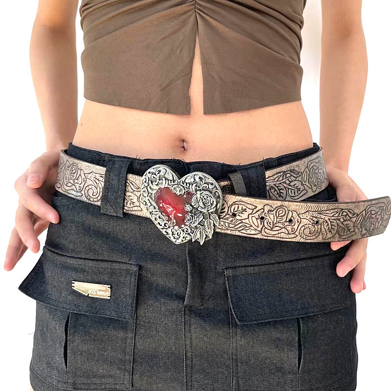 Embossed Heart Shape Custom Luxury Belt Pu Alloy Buckle Ladies Dress Waist Chain Belt Punk Style Fashion Retro Vintage Y2k Belt