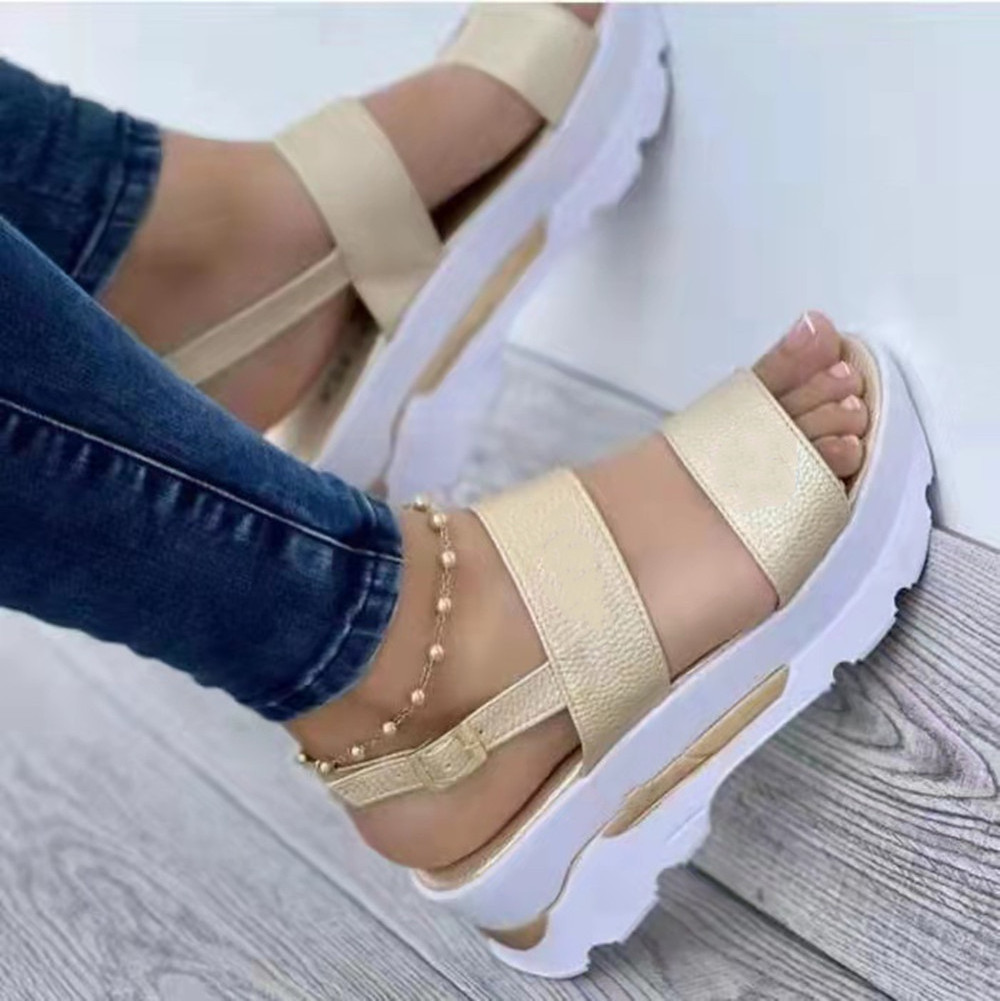 Slotted Sandals with Sweet and Thick Soles Sandals Custom Designer Sandal PU OEM Women Summer Shoes Picture for Women and Ladies