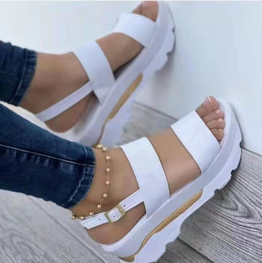 Slotted Sandals with Sweet and Thick Soles Sandals Custom Designer Sandal PU OEM Women Summer Shoes Picture for Women and Ladies