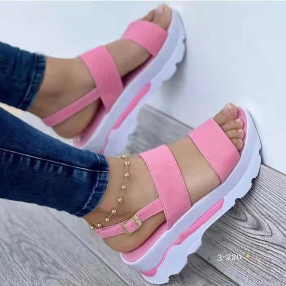 Slotted Sandals with Sweet and Thick Soles Sandals Custom Designer Sandal PU OEM Women Summer Shoes Picture for Women and Ladies