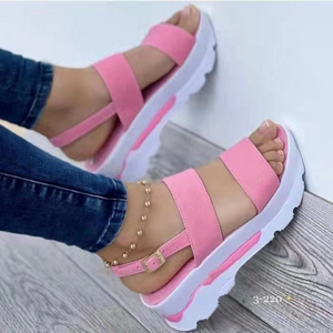 Slotted Sandals with Sweet and Thick Soles Sandals Custom Designer Sandal PU OEM Women Summer Shoes Picture for Women and Ladies