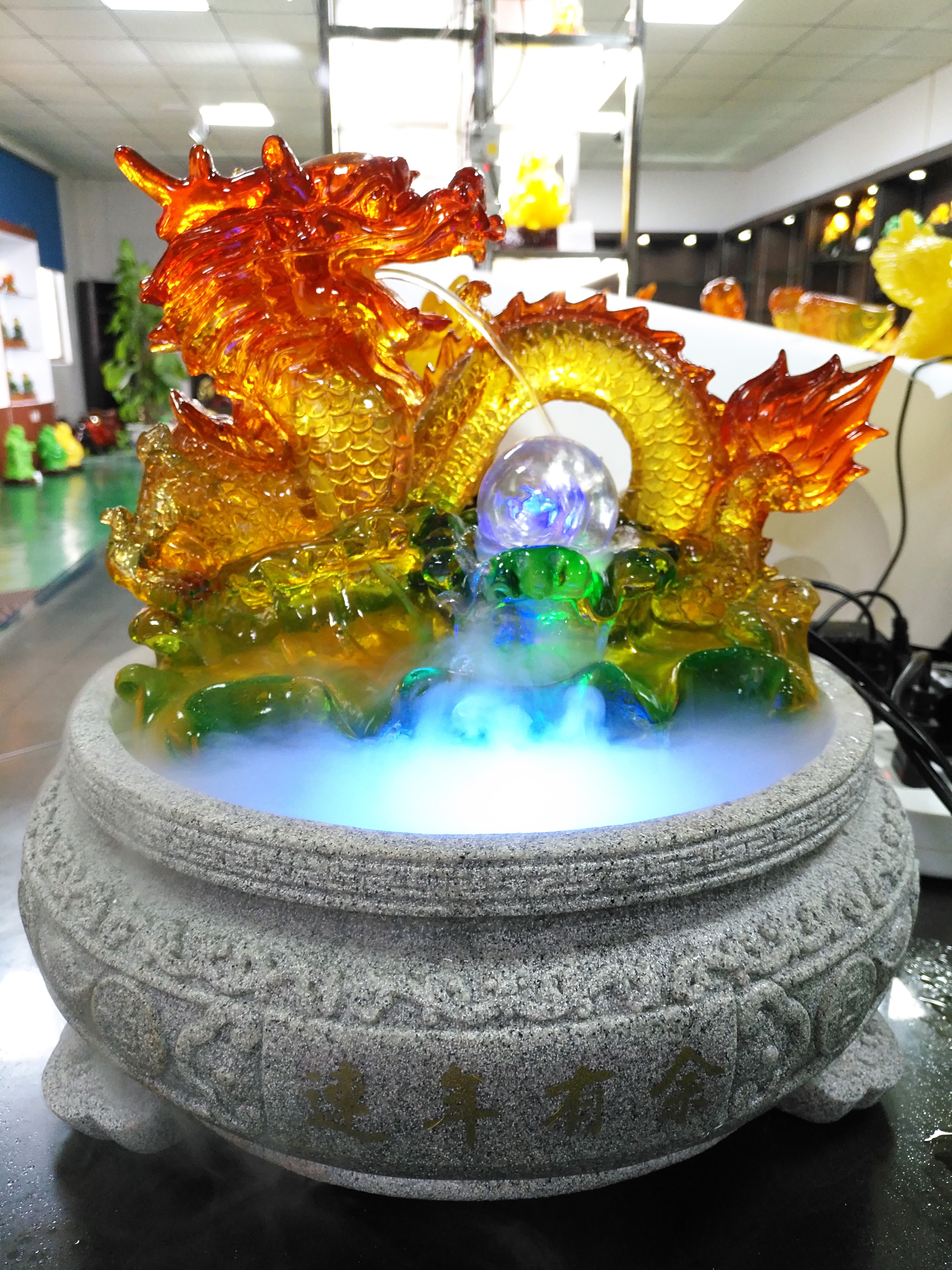 Chinese Feng Shui New Year Gifts Dragon Statue Indoor Tabletop Water Fountain Ornaments With Smoke Creative Crystal Ball