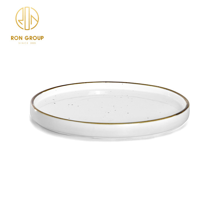 Wholesale Modern Round Dinner Plates Golden Rimmed Restaurant Flat Dessert Porcelain Dish White Ceramic Dinner Plate