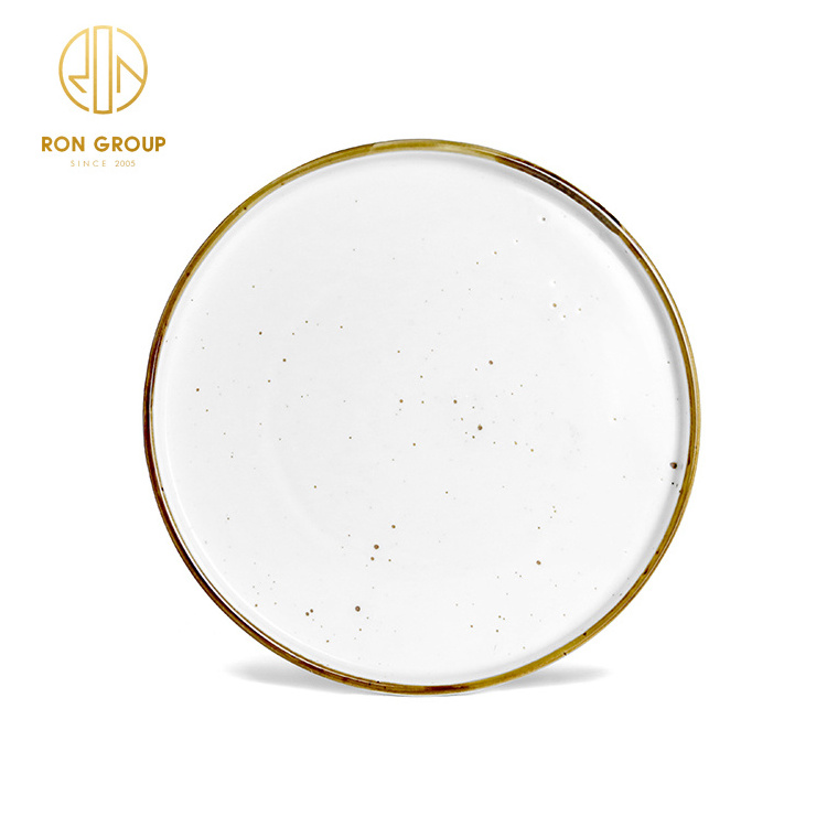 Wholesale Modern Round Dinner Plates Golden Rimmed Restaurant Flat Dessert Porcelain Dish White Ceramic Dinner Plate