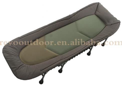 Carp Fishing Bedchair  600D Polyester Flat Structure Pillow Side Pockets Swivel Mud Feet Convient Bedchair Folding Bedchair