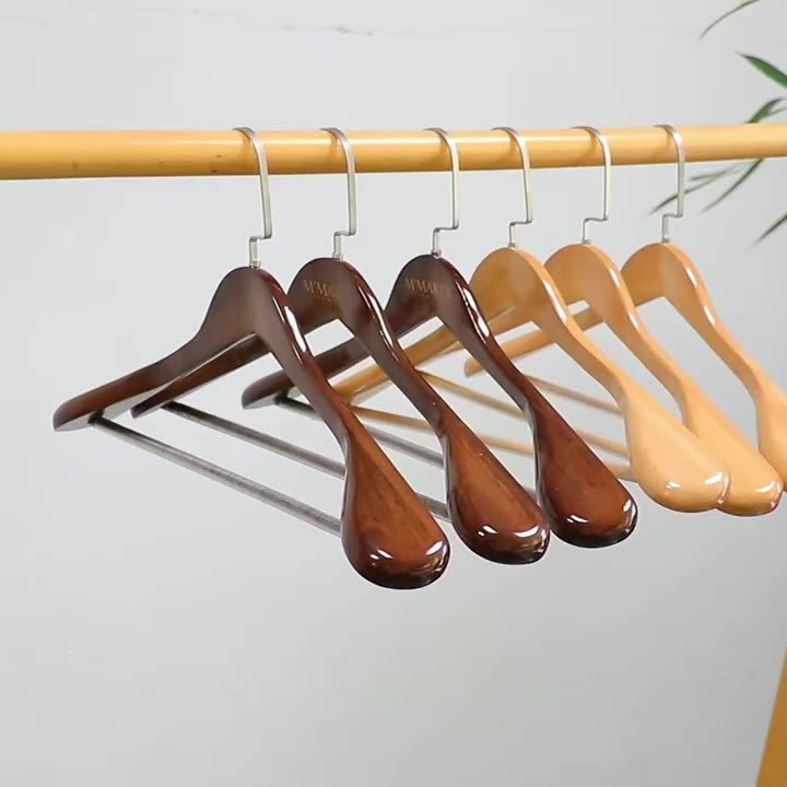 Customized LOGO Extra-Wide Shoulder Wood Coat Hangers Jacket Outerwear Shirt Hangers Wooden Suit Hangers