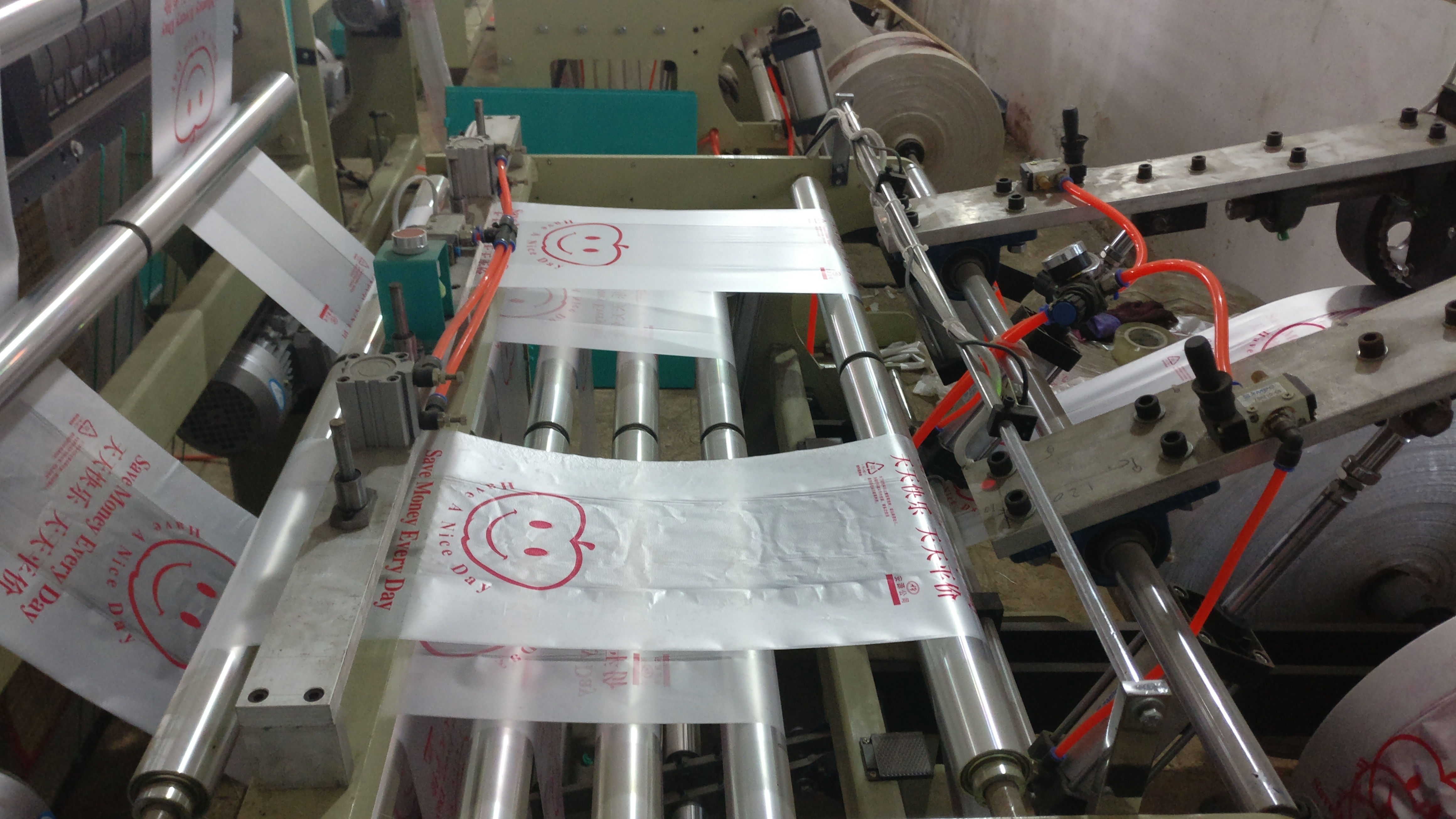 High Speed Professional Manufacturer Plastic Shopping Bag Making Machine Price