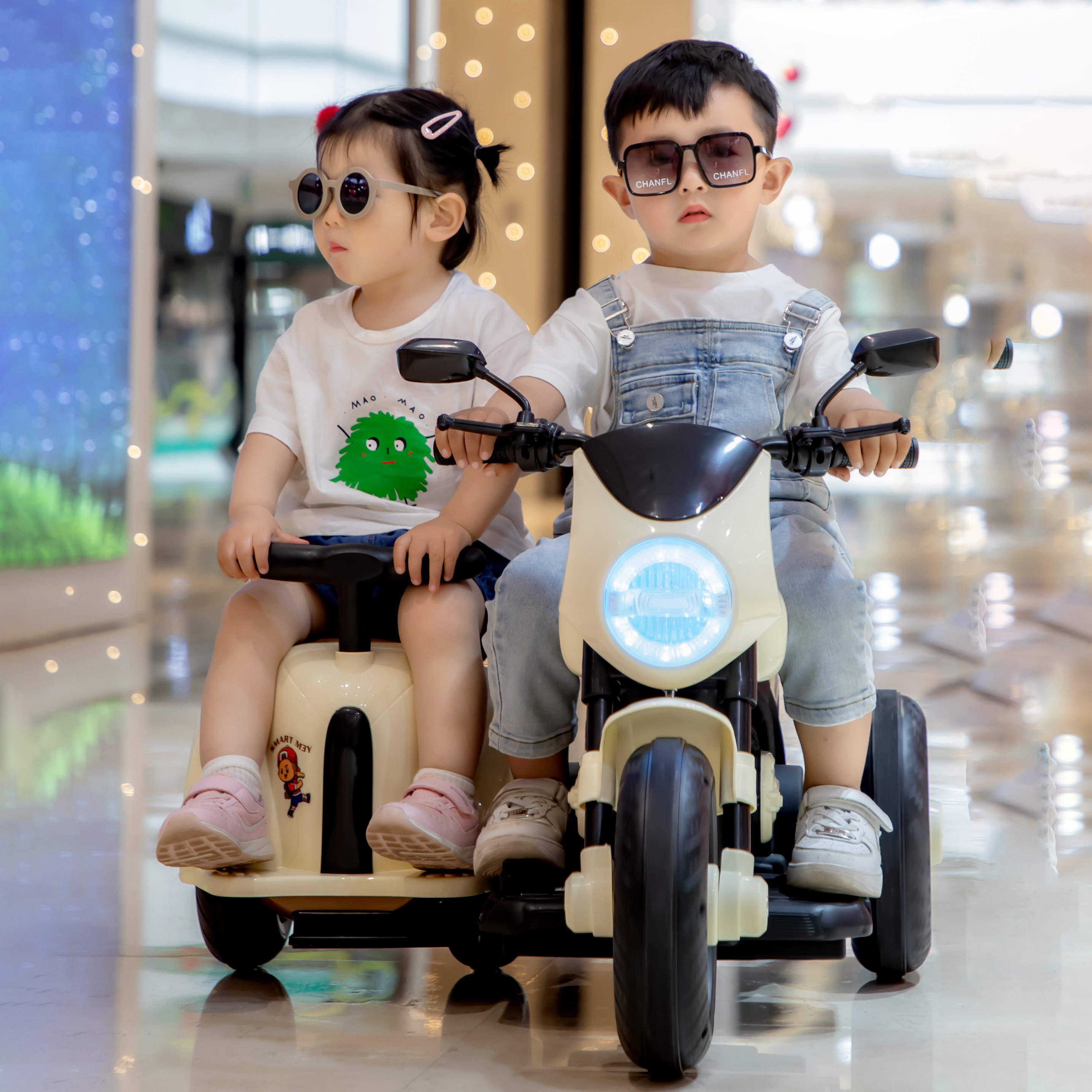 Fashion children's riding toy made in China enlarge the backrest multi-color children's electric tricycle