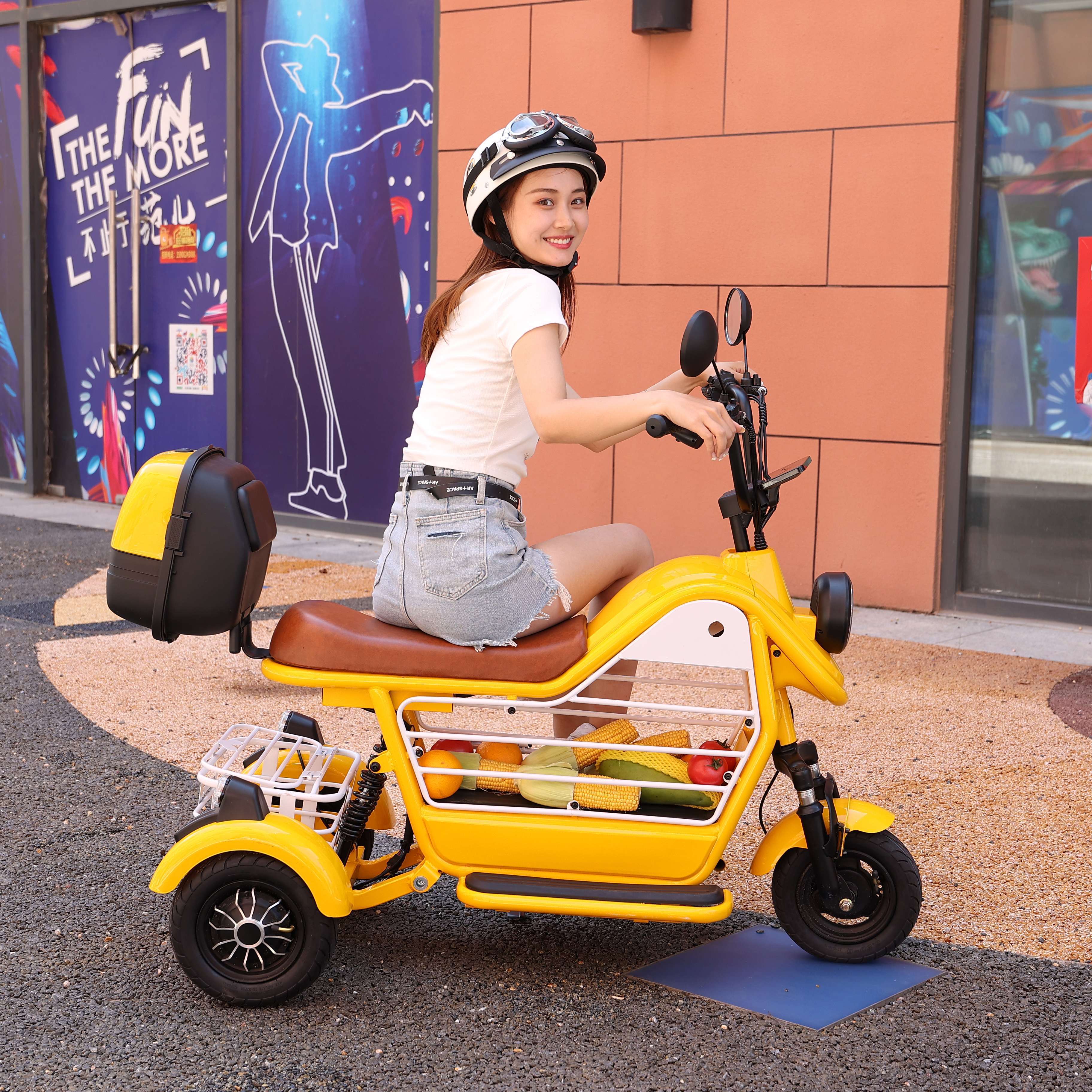 Cheap 14 inch fastest old people 48V/60V 20AH tricycle 3 wheel 500W electric mobility scooter