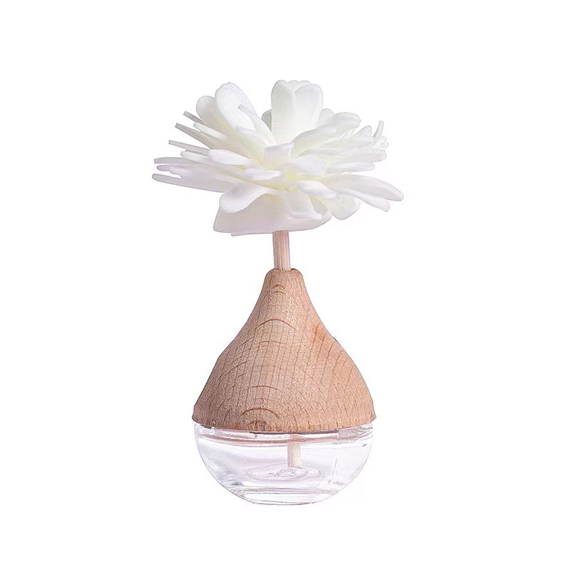 Wholesale Wood Car Aroma Diffuser 8ml 10ml Car Perfume Bottle With Wood Cap And Sola Flower