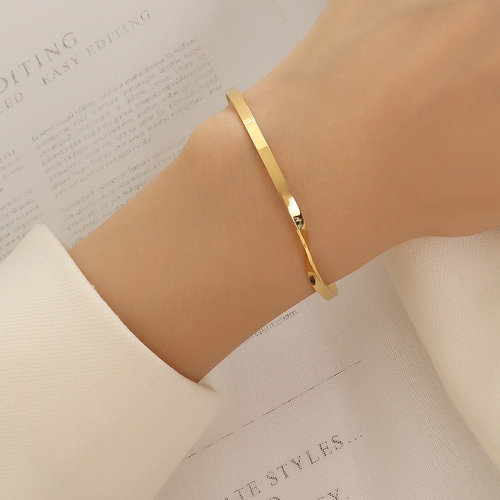 Minimalist Fashion Jewelry Open Adjustable 18K Gold Plated Bangle Stainless Steel Twisted Cuff Bangle Bracelet