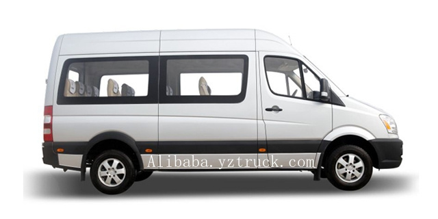 Factory Sells 2 Axles 4 Wheels Load-Bearing Body Tourist Bus Mini Passenger Bus with Japan Engine