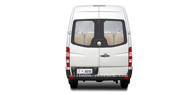 Factory Sells 2 Axles 4 Wheels Load-Bearing Body Tourist Bus Mini Passenger Bus with Japan Engine